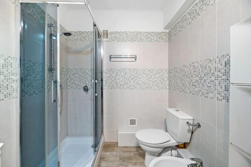 Le Landelle - Centre- Climatisation -Proche Gare Sncf Apartment Menton Exterior photo